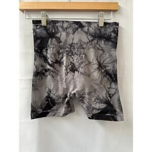 Women’s Gray Swirled Workout Short Size M